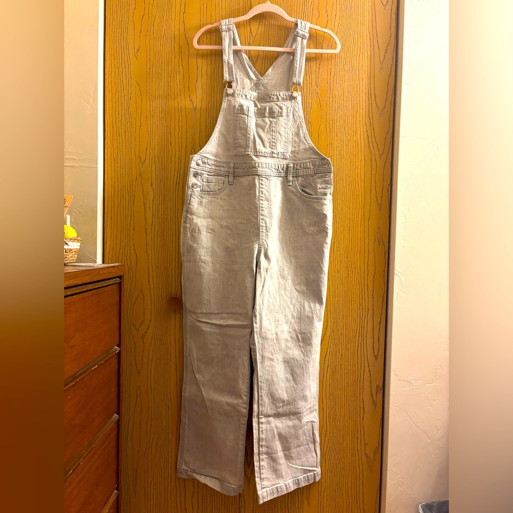 UNIVERSAL THREAD Women's Grey Denim Overalls sz 10 NWOT.
